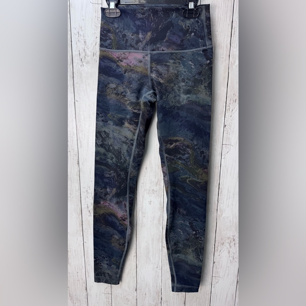 Lululemon Abstract Patterned Leggings size 4